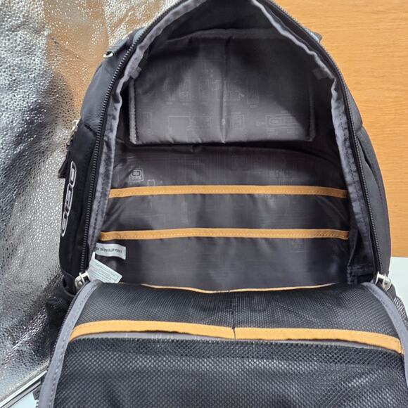 Ogio Axle Laptop Travel Backpack Commuter Airport Friendly Organization - Picture 9 of 16